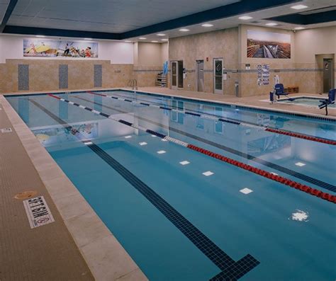 7 Best Gyms with Pools, Saunas & Hot Tubs Near You | Dr Workout