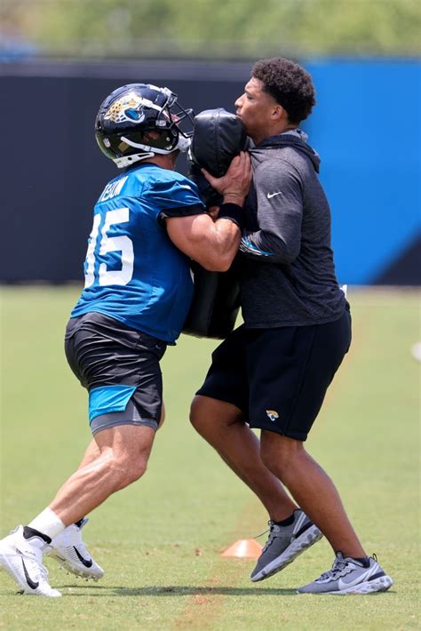 Tim Tebow: 12 photos of Tim Tebow practicing with the Jaguars