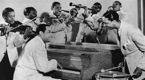 The Night Beat — Duke Ellington 1939 - 1942 - KUVO