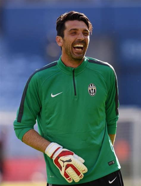 Juventus, Buffon Goalkeeper, Atalanta Bc, Italy Soccer, Sporting Legends, Goalkeeper Gloves ...