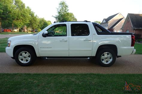 2011 Chevrolet Avalanche LT Z71 4X4