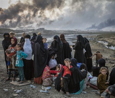 FLEEING MOSUL - NewVers News