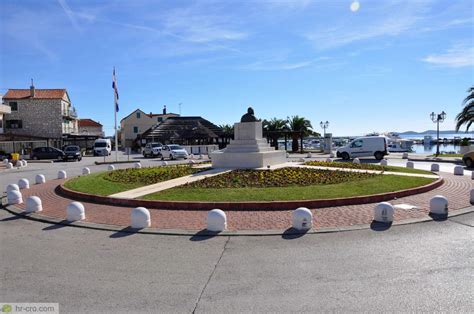 Pakostane - Statue of Franjo Tuđman | HR-CRO - Croatia