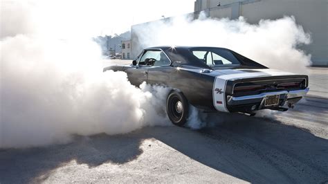 Your ridiculously cool Dodge Charger burnout wallpaper is here