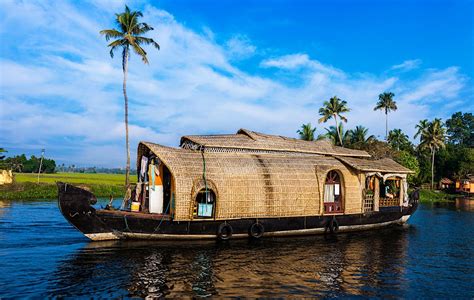 Hotels in Alappuzha (Alleppey), India - Lonely Planet