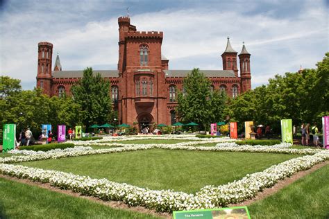 Love, Joy and Peas: Garden Fest Photos from the Smithsonian Gardens