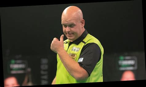 Michael van Gerwen is struggling for form, says Wayne Mardle - WSTale.com