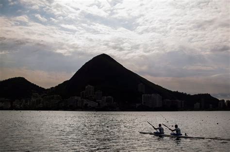 Race over troubled water: Gripes over pollution, sofa in Rio | CBC News