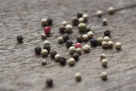 Pepper and Peppercorn Varieties and Colors