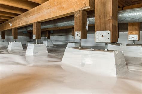 Crawl Space Encapsulation vs. Vapor Barrier: What's The Difference?