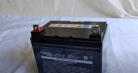 What is the Voltage of a Fully Charged 12V AGM Battery? - Powering Solution