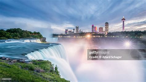 Niagara Falls At Sunset High-Res Stock Photo - Getty Images