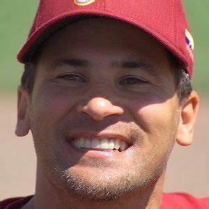 Omar Vizquel - Age, Family, Bio | Famous Birthdays