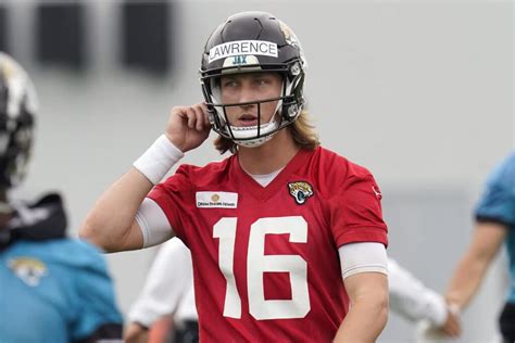 Jags sign rookie Trevor Lawrence in $36.8 million contract | NewsLooks