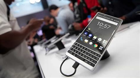 BlackBerry 5G phone with a physical keyboard to launch this year