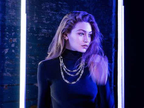 HD wallpaper: gigi hadid 4k image download | Wallpaper Flare