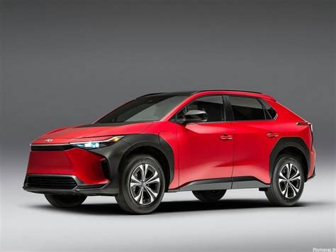 Toyota bZ4X 2023 – Un SUV électrique spacieux et confortable | Toyota, Suv, Station service