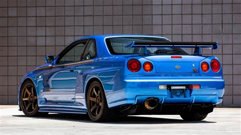 Here’s What Makes the Nissan Skyline GT-R R34 The Ultimate Japanese Icon