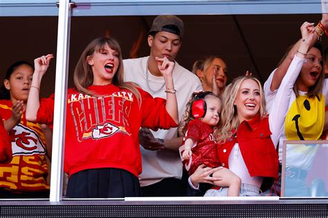 Taylor Swift fans concerned seeing her with Jackson Mahomes