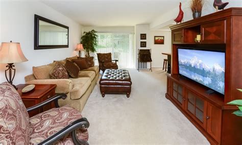 Photos & virtual tours of Willowbrook Apartments | Apartments near ...