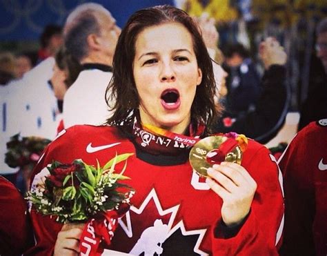 Cassie Campbell, Turin 2006 | Women's hockey, Canadian girls, Sports hero