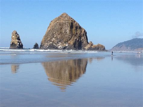 Cannon Beach (Haystack rock) | Places to go, Cannon beach, Favorite places