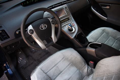 Toyota Prius Interior New-1 | Car Dealership in Philadelphia