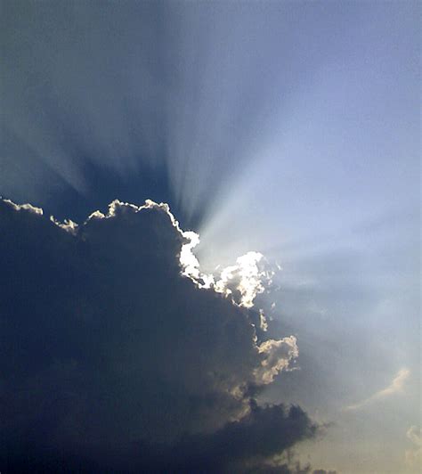 Stock Pictures: Clouds with a silver lining