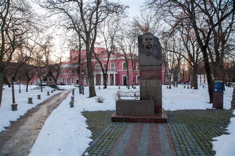 Monument To Marko Kropyvnytskyi in Kropyvnytskyi City Editorial Stock Photo - Image of history ...