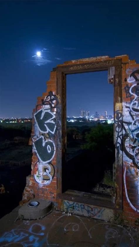 Abandoned places ️ | Graffiti photography, Street graffiti, Street art