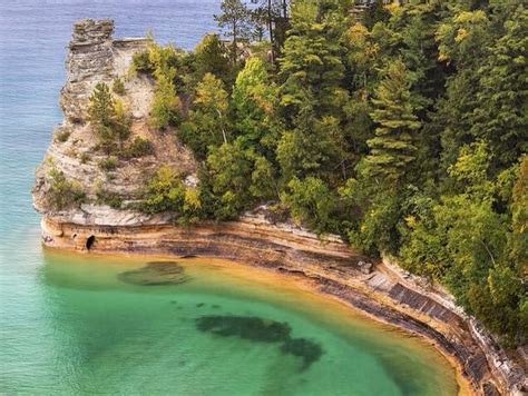 Painted Rocks National Lakeshore - Wijzijngoed.nl