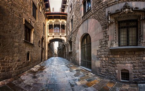 Cosa vedere nel Barrio Gotico di Barcellona: palazzi, chiese, strade e ...