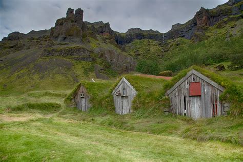 houses grass roof - Top Spots for this Photo Theme