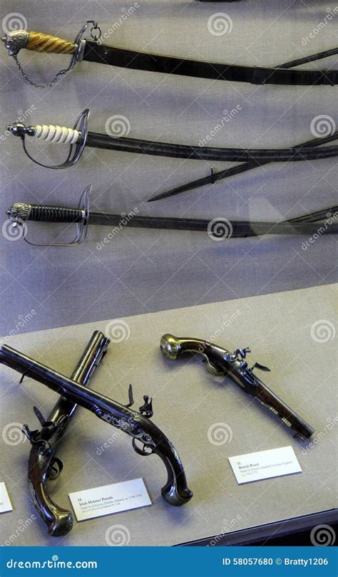 Display of Weapons Soldiers Fought with during American Revolution ...