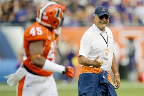 Butkus to be first Illini Athletics Hall of Famer