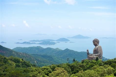 How to hike Lantau Peak in Hong Kong - eDreams Travel Blog