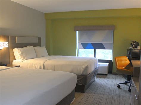 Affordable Hotel in Wilson, NC | Holiday Inn Express & Suites Wilson ...