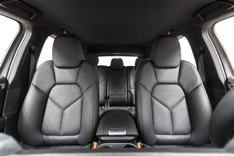 5 Advantages of a Leather Car Interior - Leather Medic