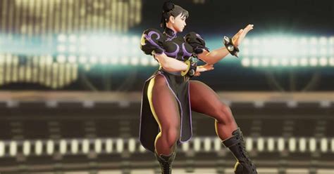 Chun-Li Moves & Combos (Street Fighter V)