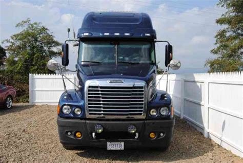 Freightliner Century Class (2007) : Sleeper Semi Trucks