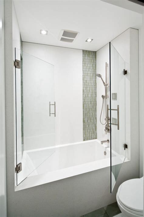 » Soaking Tub Shower Combo