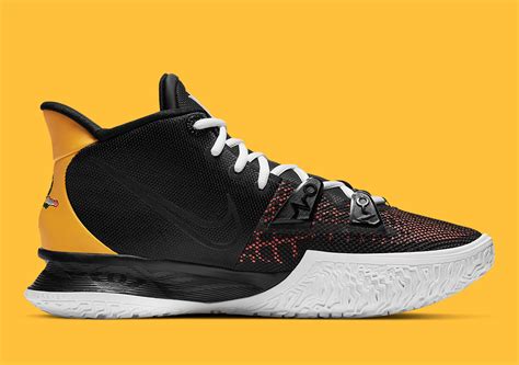 Nike Kyrie 7 Rayguns CQ9326-003 Release Date | SneakerNews.com