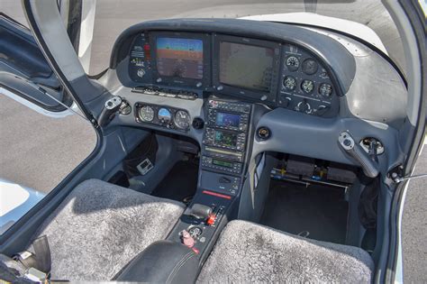 2017 cirrus sr22 interior seats - kotihis