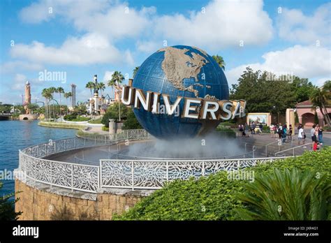 The Universal Globe at the Entrance to Universal Studios Orlando ...