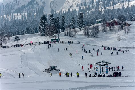 Places to Visit in Gulmarg - Things to Do in Gulmarg - Vargis Khan