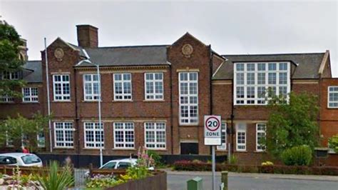 Super-strict Great Yarmouth Charter Academy loses 20 pupils in two weeks | News | The Times