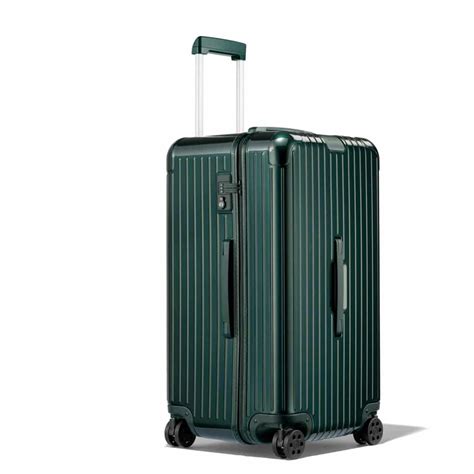 Rimowa Luggage Review - Must Read This Before Buying