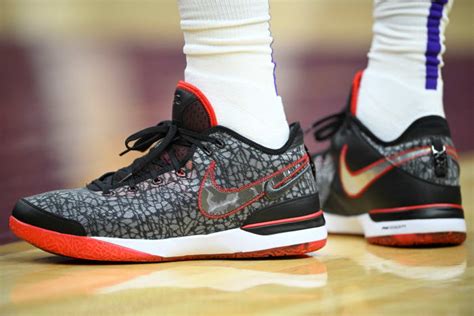 LeBron James Debuts Affordable New Nike Shoes - Sports Illustrated ...