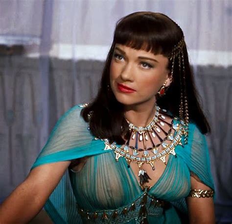 Anne Baxter as Nefertiti in "The Ten Commandments" | Beautiful women pictures, Beautiful ...