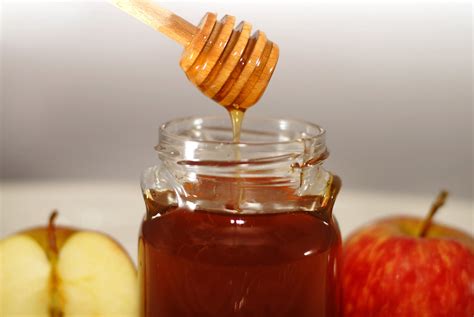 10 Buzz-Worthy Facts About Honey In Israel